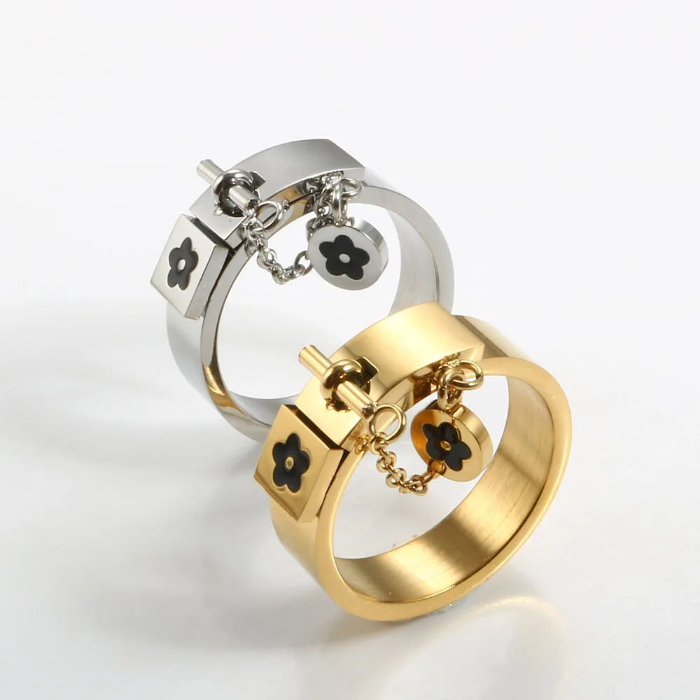 Fleur Charm Lock Ring