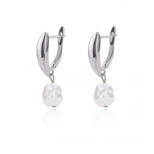 Isla Pearl Earrings