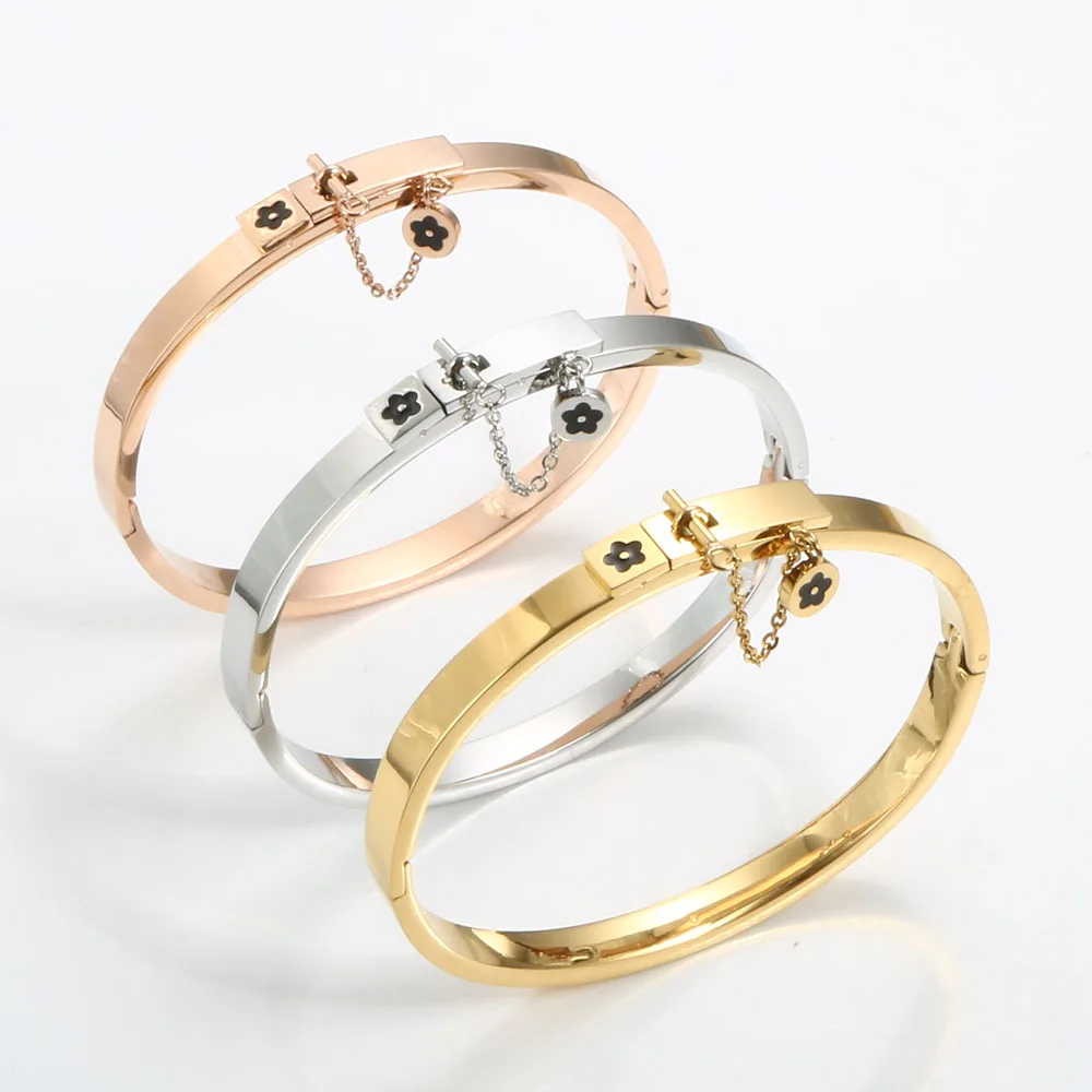 Fleur Charm Lock Bangle
