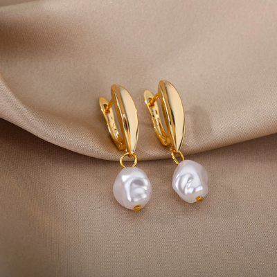 Isla Pearl Earrings